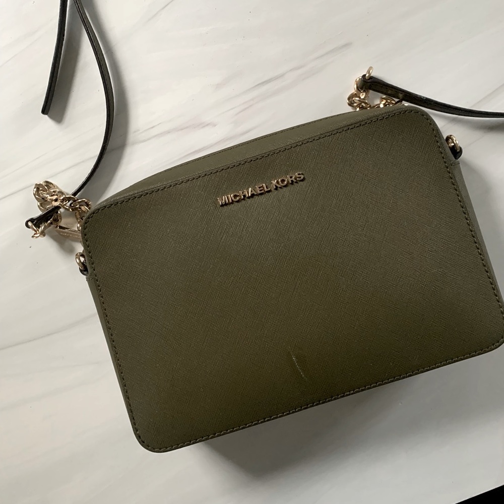 Michael Kors cross body purse